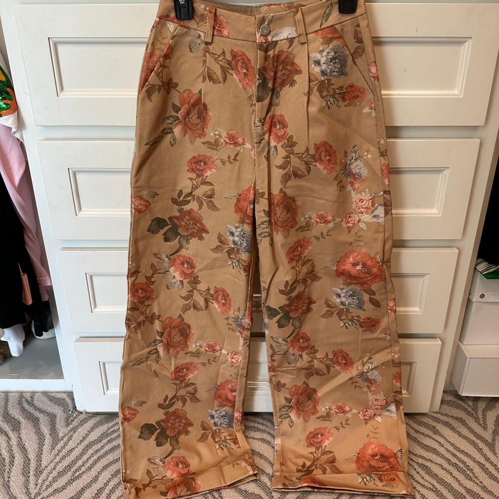 Floral Patterned Wide-Leg Pants